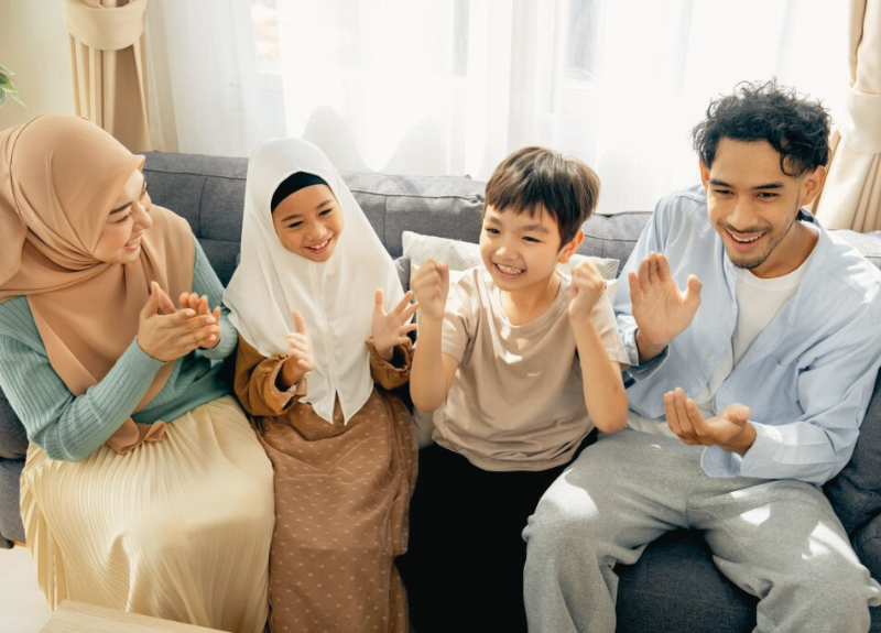 Pola Asuh Islami: Antara Kasih Sayang dan Ketegasan dalam Mendidik Anak