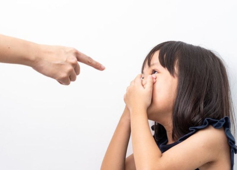 Toxic Parenting dalam Islam: Jangan Sampai Kita Melukai Hati Anak Tanpa Sadar!