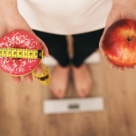 Kenapa Berat Badan Malah Naik Saat Puasa? Hindari Kesalahan Ini!