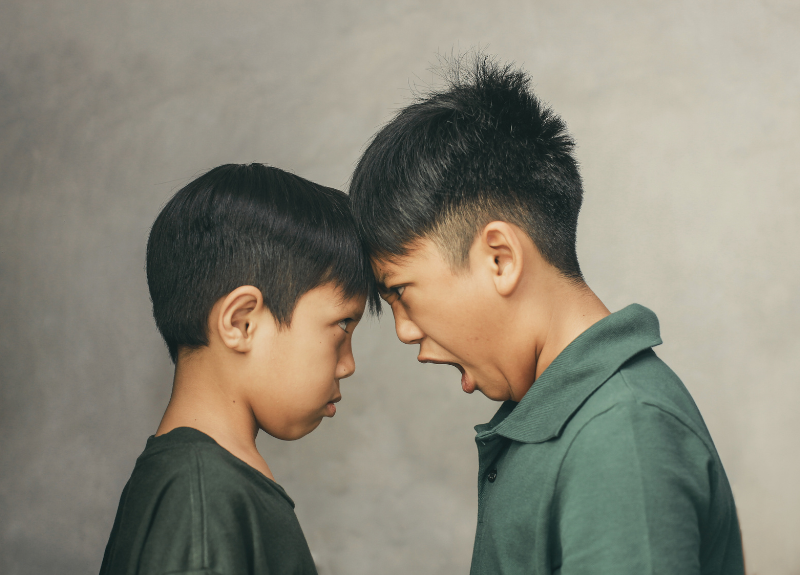 Sibling Rivalry? Begini Cara Islami Mengatasi Anak yang Sering Bertengkar