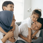 Anak Butuh Disayang! Ini Pentingnya Skin Touch dalam Islam untuk Perkembangannya