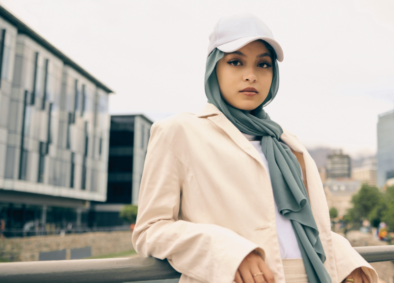 Dress to De-Stress: Fashion Therapy untuk Muslimah yang Burnout